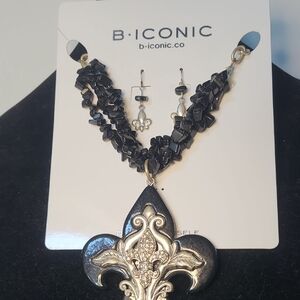 Faux Stone Black and Silver Fleur-de-Lis Necklace Set